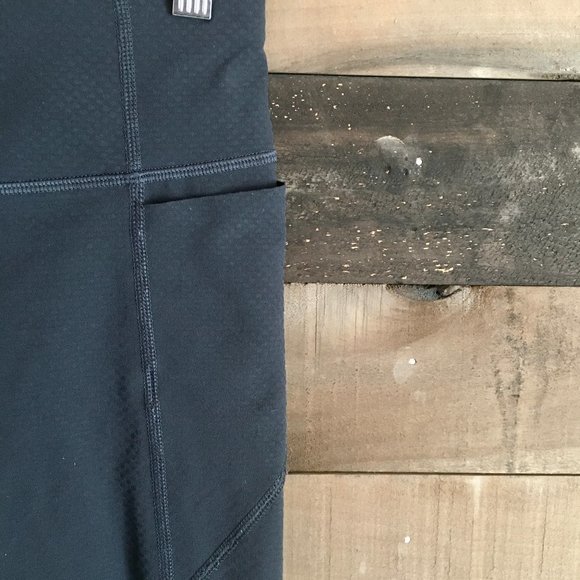 Athleta Dobby Hybrid Crop Leggings - Picture 5 of 8